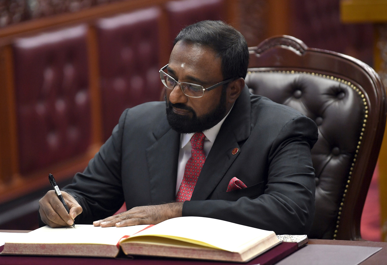 Court allows bid by Samy Vellu’s son to check dad’s mental health