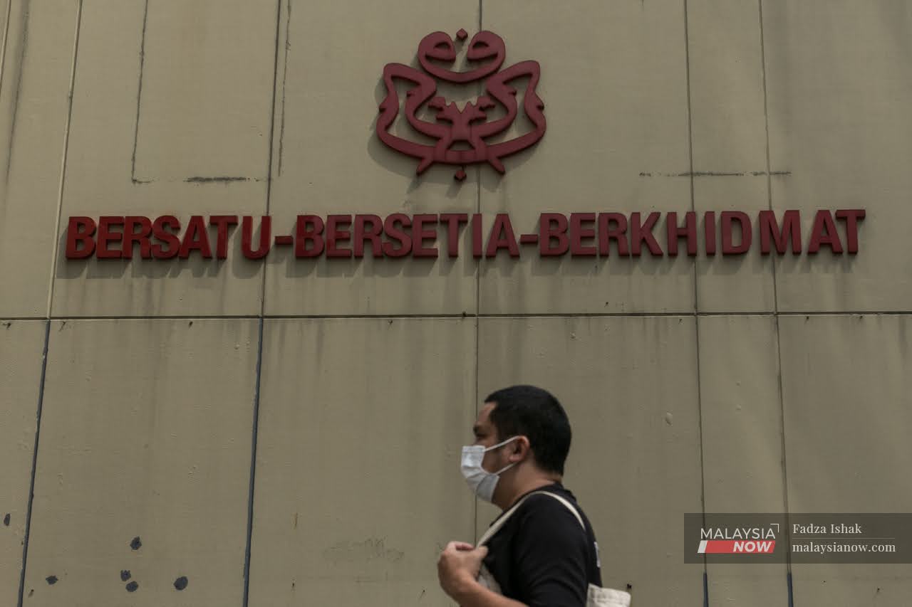 Umno Launches Internal Survey On Possibility Of Teaming Up With Pkr Dap Malaysianow