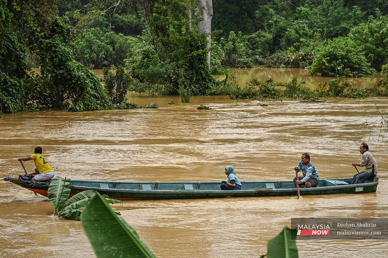 Fording The Floods In Pahang Malaysianow