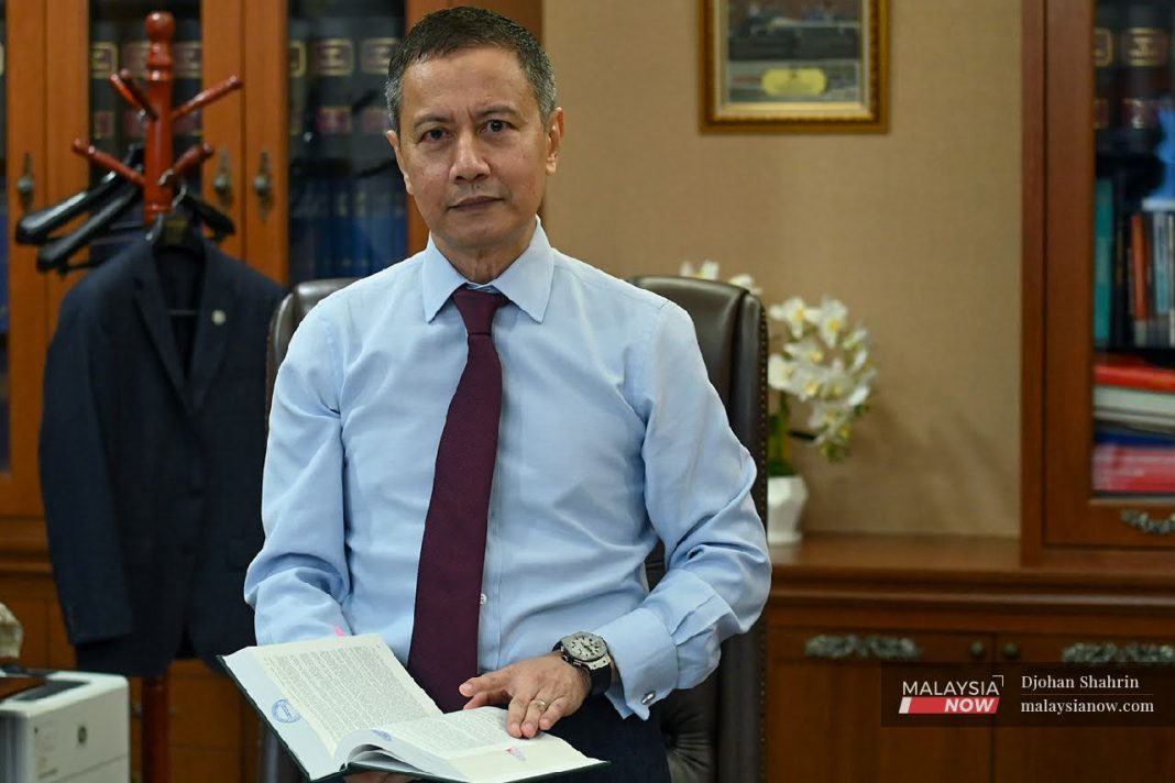 Yang DiPertua Dewan Rakyat