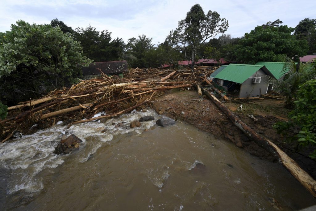 Takiyuddin Tells Why Gunung Jerai Floods An Act Of God Not Due To Logging Malaysianow<script async src=